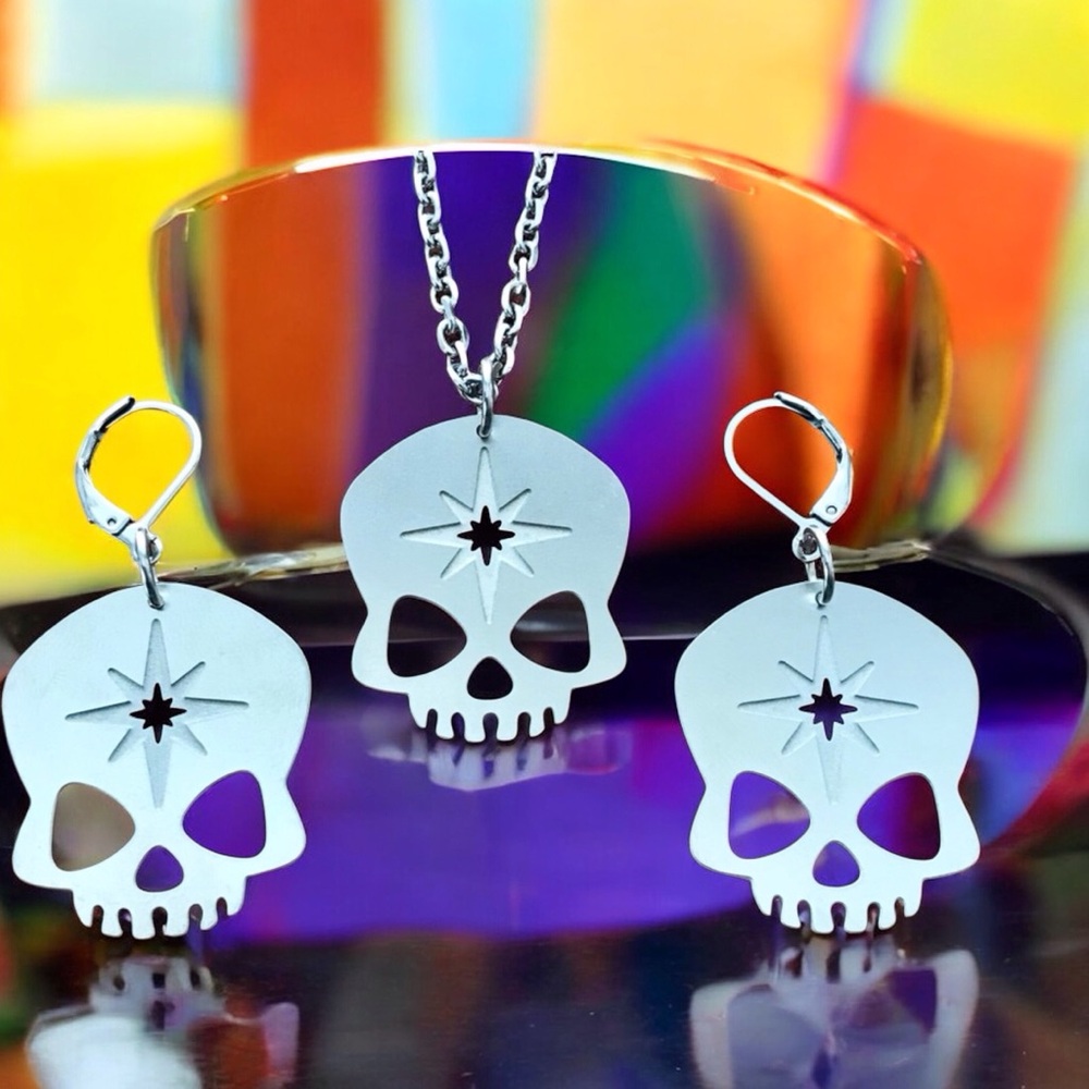 🆕 Skull with Star Laser Etched Necklace and Earrings Set Stainless Steel